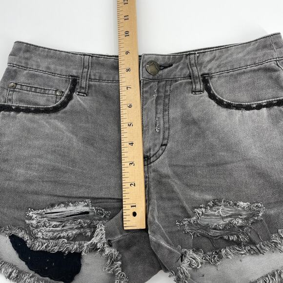 FREE PEOPLE Shorts Grey Distressed Cut Off Denim Womens Size 25 - Picture 5 of 7
